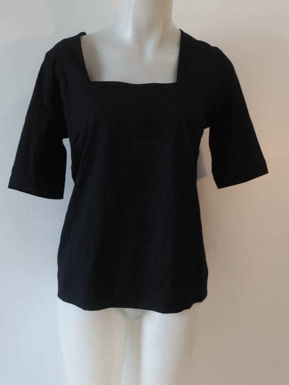 NWT Women Akris Punto Black (Item-69) Square Neck T-Shirt Top 12